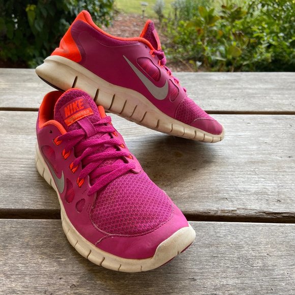 pink metallic nike shoes